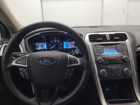 Used 2018 Ford Fusion S image 22