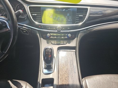 Used 2017 Buick LaCrosse Premium image 20