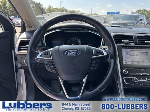 Used 2019 Ford Fusion SEL image 13