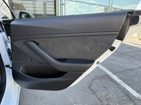 Used 2020 Tesla Model 3 Standard Range Plus image 23