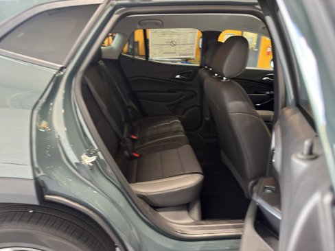 New 2025 Chevrolet Trax LT image 19