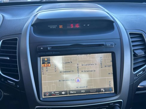 Used 2015 Kia Sorento SX image 9