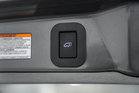 Used 2017 Toyota Sienna SE image 13