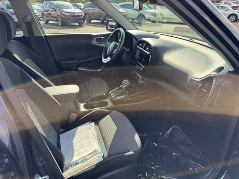 Used 2020 Kia Soul EX image 32