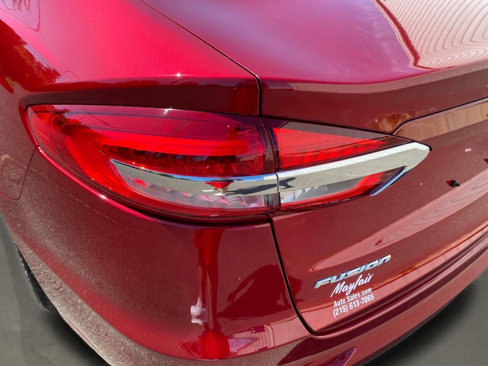 Used 2019 Ford Fusion SE image 10