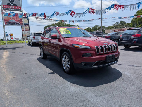 Used 2017 Jeep Cherokee Limited image 1