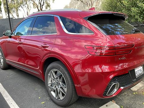 Used 2025 Genesis GV70 2.5T image 5