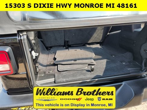 Used 2018 Jeep Wrangler Unlimited Sport image 15