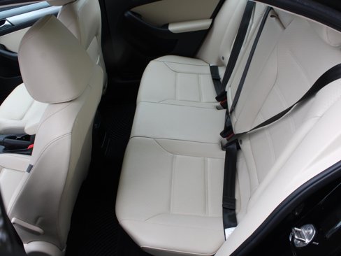 Used 2018 Volkswagen Jetta SE image 16