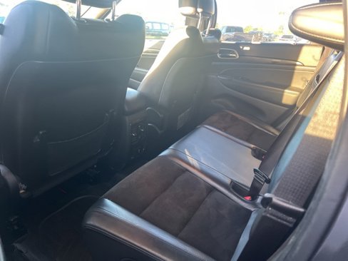 Used 2020 Jeep Grand Cherokee Altitude image 6