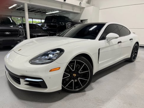 Used 2018 Porsche Panamera image 2