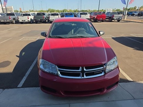 Used 2012 Dodge Avenger SE image 2