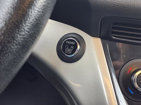 Used 2013 Ford C-MAX SEL image 17