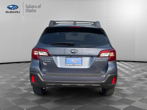 Used 2018 Subaru Outback 2.5i Premium image 9