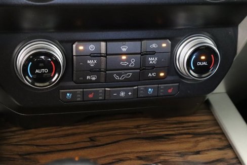 Used 2019 Ford F150 Lariat w/ Equipment Group 502A Luxury image 33