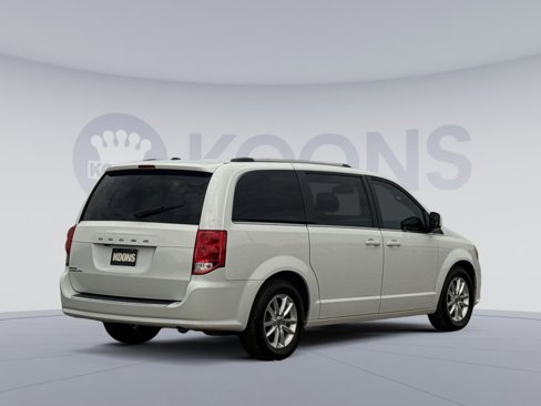 Used 2020 Dodge Grand Caravan SXT image 7