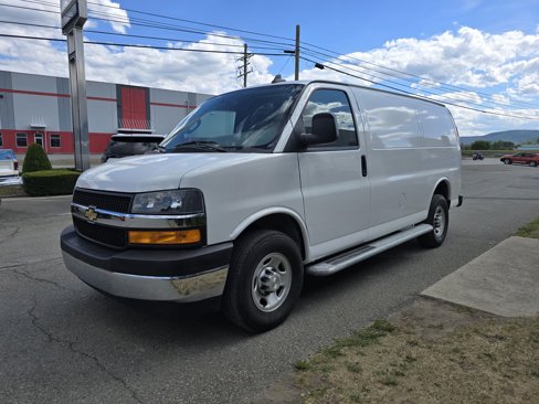 Used 2023 Chevrolet Express 2500 w/ Driver Convenience Package image 9