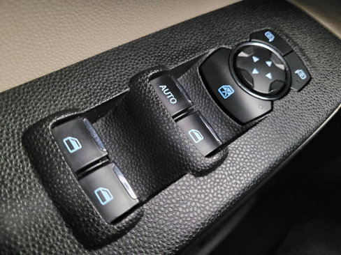 Used 2020 Ford EcoSport S image 27