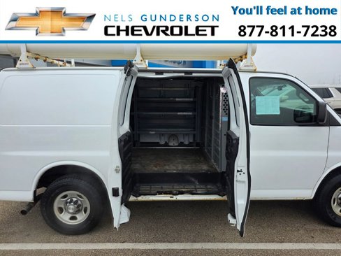 Used 2017 Chevrolet Express 3500 image 8