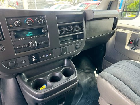 Used 2021 GMC Savana 2500 w/ Driver Convenience Package image 21