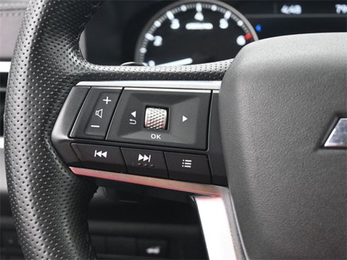 Used 2024 Mitsubishi Outlander SE image 2