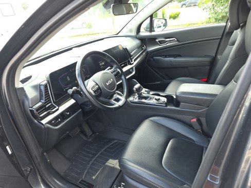 Used 2024 Kia Sportage EX image 7