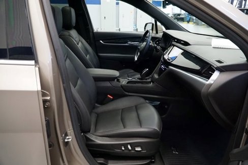 Certified 2022 Cadillac XT6 Premium Luxury image 13