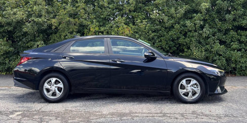 Used 2021 Hyundai Elantra SE image 8