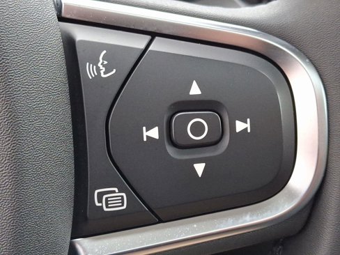 Certified 2025 Volvo S60 B5 Core image 24
