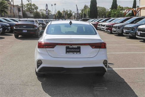 Certified 2023 Kia Forte LXS w/ LXS Technology Package image 9