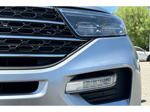 Used 2021 Ford Explorer XLT w/ Equipment Group 202A image 17
