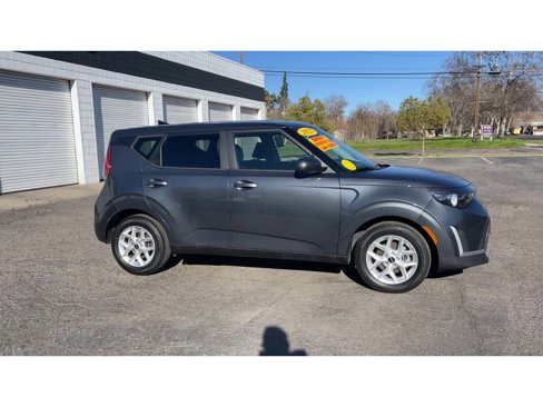 Used 2023 Kia Soul LX w/ Option Group 015 image 4