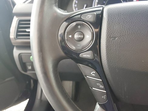 Used 2017 Honda Accord Touring image 22
