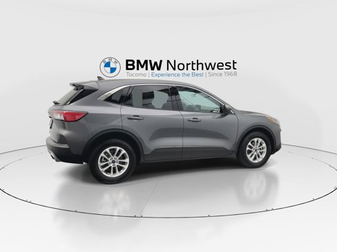 Used 2021 Ford Escape SE image 4