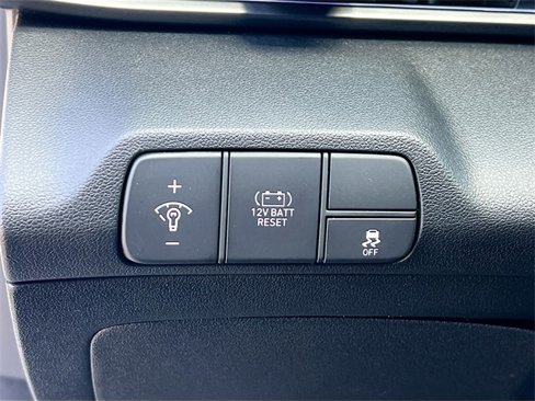 New 2025 Hyundai Elantra SEL image 10