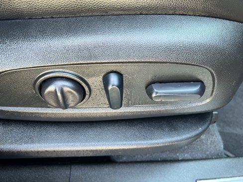 Used 2022 Chevrolet Equinox Premier image 13