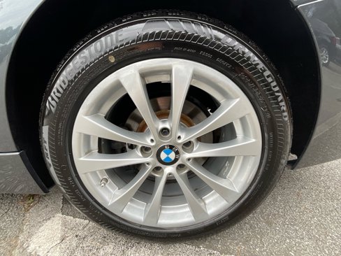 Used 2016 BMW 320i Sedan image 11