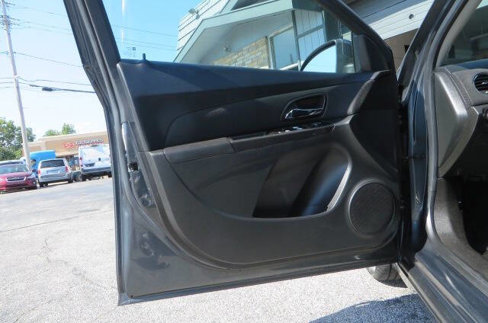 Used 2013 Chevrolet Cruze LT image 36
