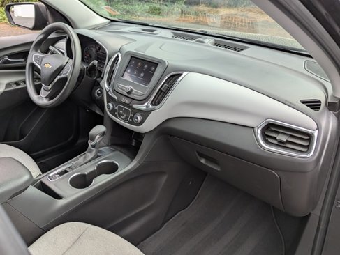 Used 2022 Chevrolet Equinox LS image 33
