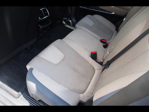 Used 2020 Hyundai Santa Fe SEL w/ Convenience Package image 19