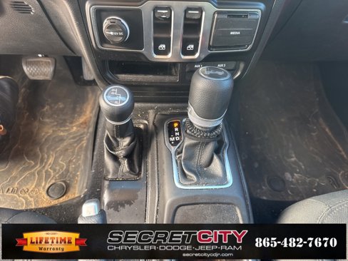 Used 2020 Jeep Wrangler Sport image 26