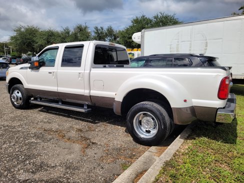 Used 2015 Ford F350 Lariat w/ Lariat Ultimate Package image 4