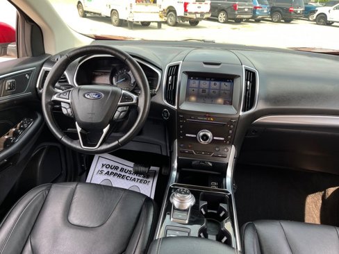 Used 2019 Ford Edge Titanium image 11