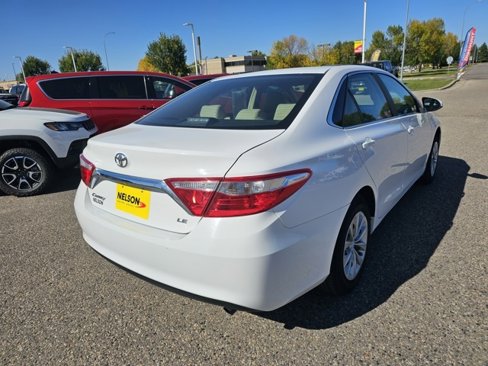 Used 2017 Toyota Camry LE image 7