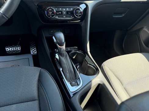 Used 2023 Buick Encore GX Select w/ Sport Touring Package image 11