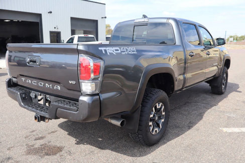 Used 2021 Toyota Tacoma TRD Off-Road image 3