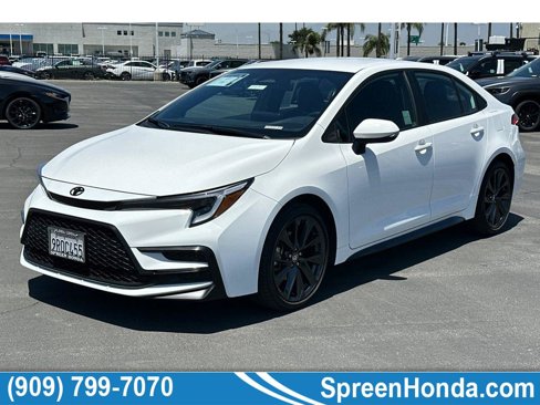 Used 2025 Toyota Corolla SE image 1