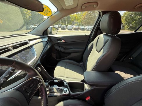 Used 2022 Buick Encore GX Select w/ Sport Touring Package image 18