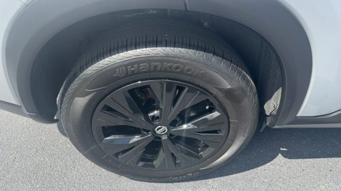 Used 2021 Nissan Rogue SV image 5