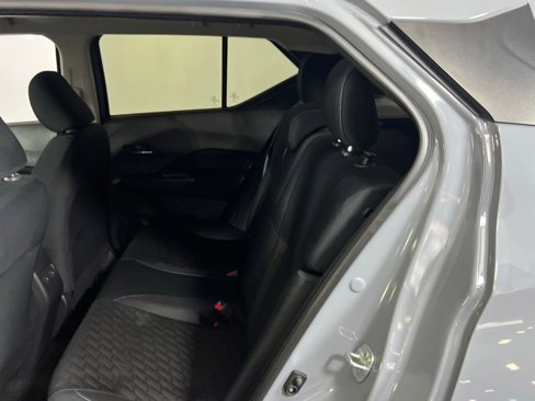Used 2024 Nissan Kicks SV image 29
